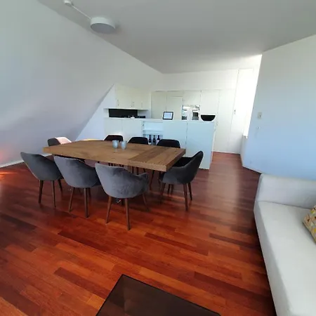 Lucerne Lake View Apartments Room photo