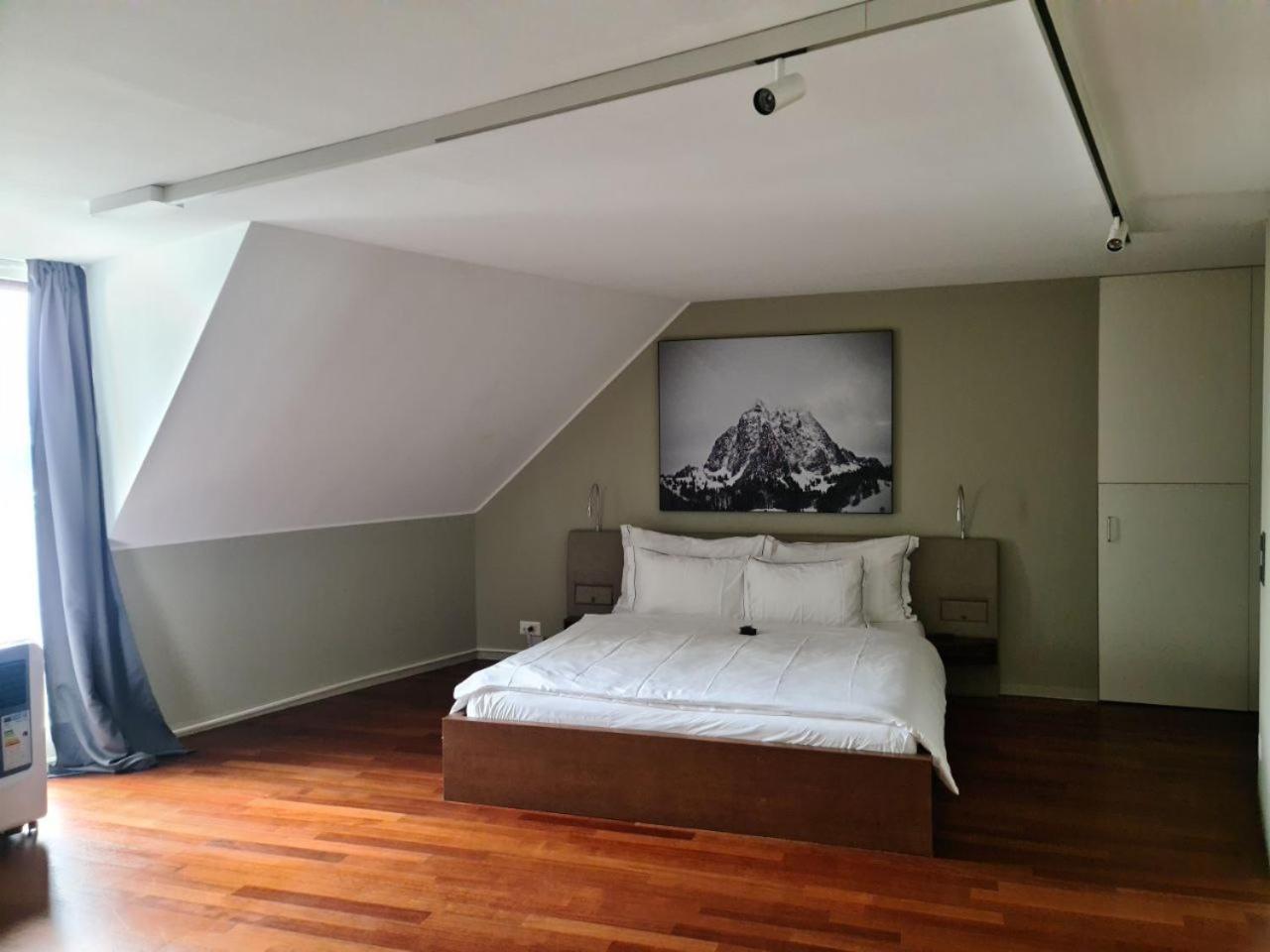 View Apartment *